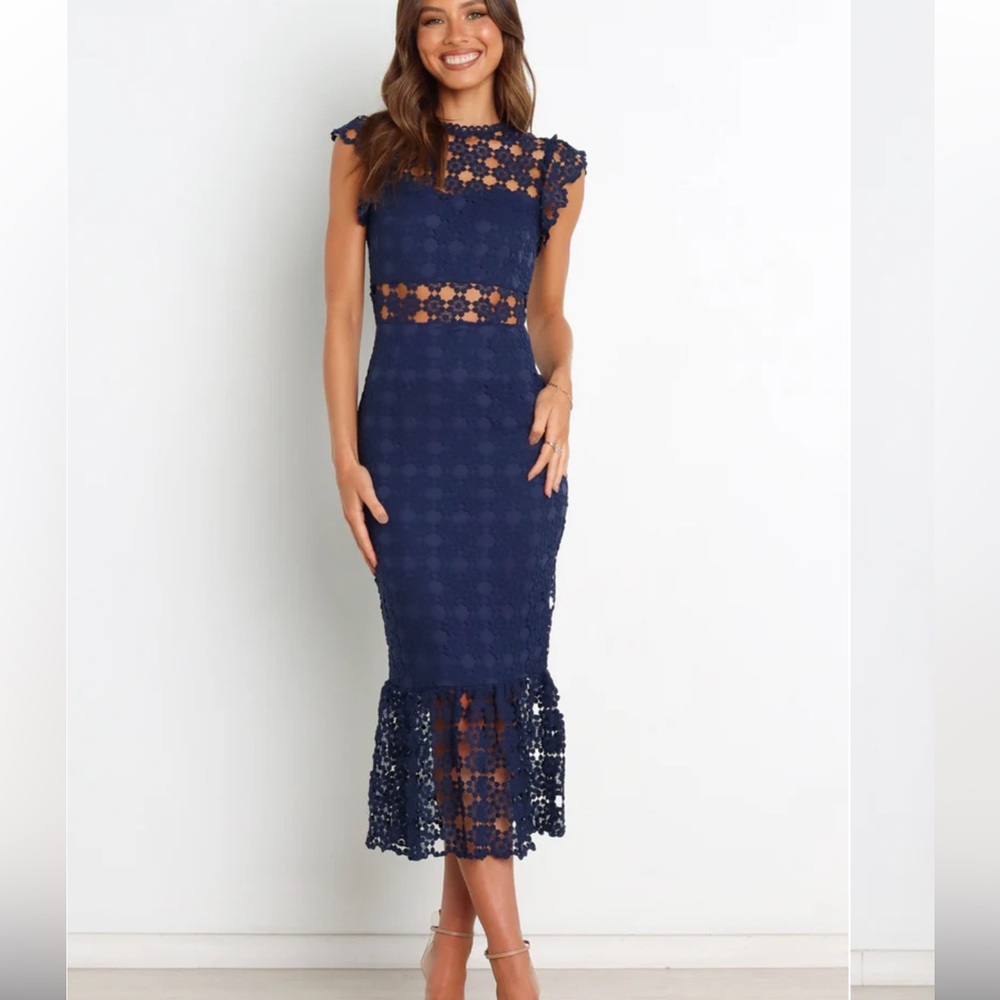 NEW PETAL & PUP LAUREN DRESS - NAVY SIZE: 6